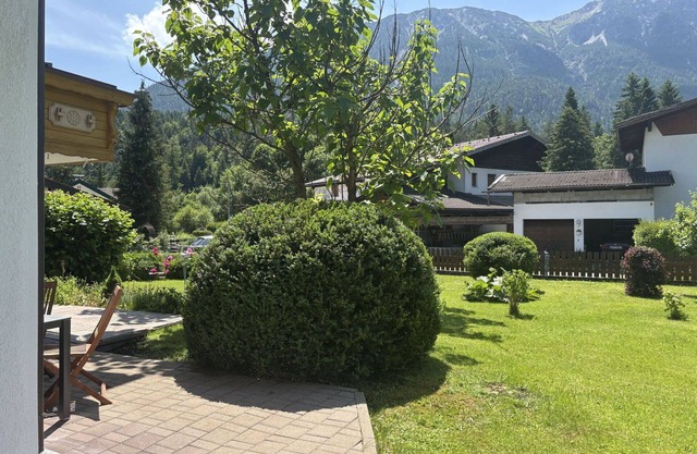 Cosy apartment for 6 people with WIFI, TV, terrace, pets allowed and parking