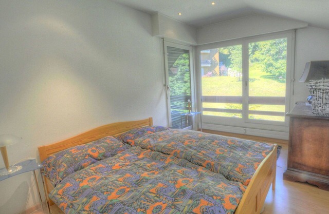 Cosy apartment for 8 people with hot tub, TV and balcony