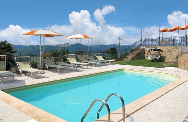 Cosy apartment for 4 guests with WIFI, pool, TV, patio and pets allowed