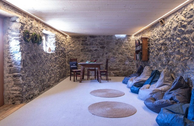 Cosy apartment in villa for 8 guests with WIFI, terrace and parking
