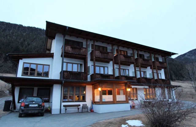 Cosy Apartment in Weissensee near Ski Lift