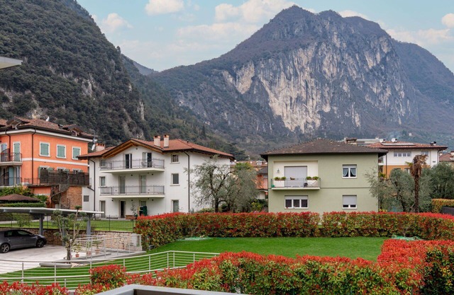 Cosy apartment for 6 people with WIFI, TV, patio, pets allowed and panoramic view