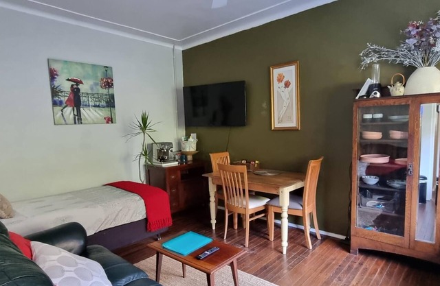 Cosy Apartment Near Wanda Beach & Cronulla Golf Course - 5 Minute Walk