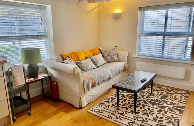Cosy cottage for 2 in central Arundel