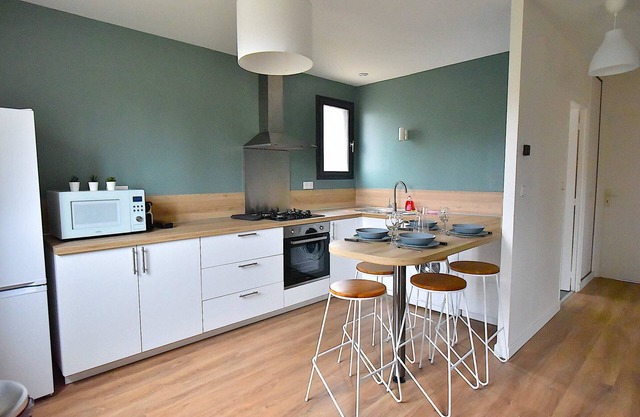 Cosy, fully-equipped, refurbished F2