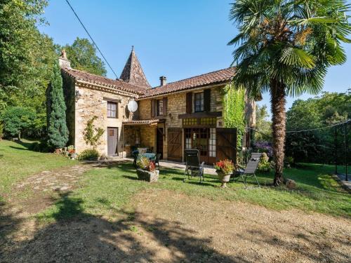 Cosy holiday home with garden