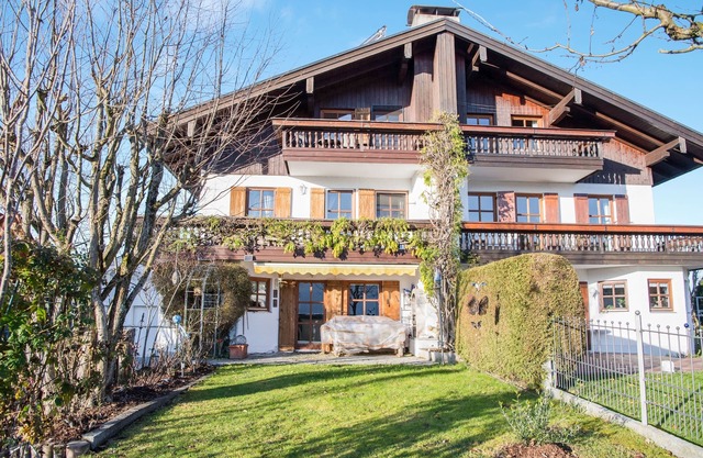 Cosy Holiday Apartment "Alpenblick" with Balcony, Terrace & Wi-Fi; Parking Available