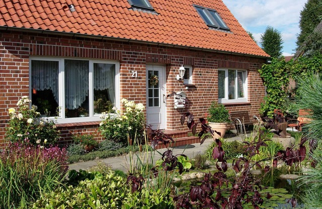 Cosy holiday apartment with own entrance