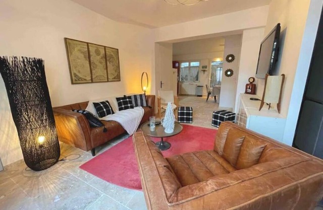 Cosy house Intra-muros, air conditioning, parking, exterior