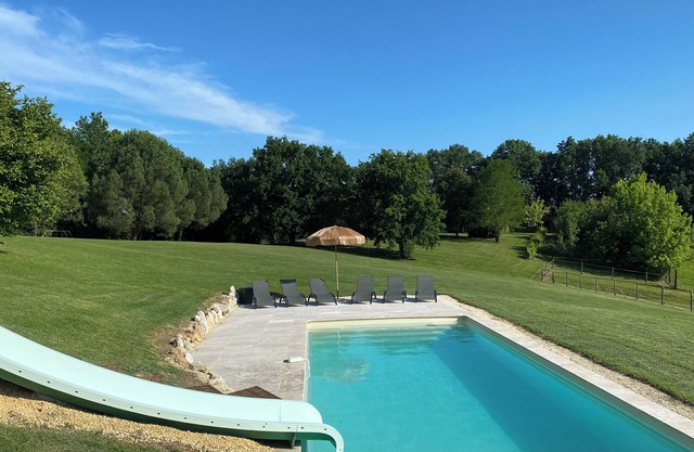 Cosy house pool and 7-metre slide