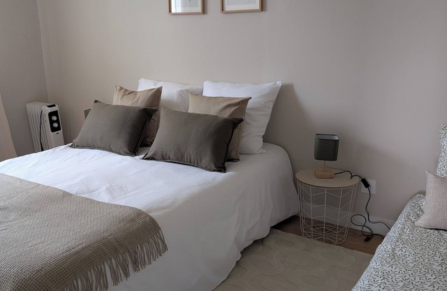 Cosy little house ideal for a family, 9 minutes from the zoo, close to the castles.