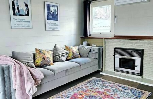 Cosy Lockwood in town