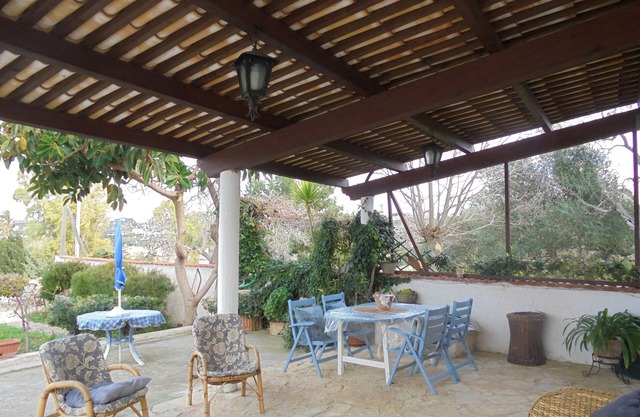 Cosy Mediterranean cottage in the countryside, only 4 kl from town center