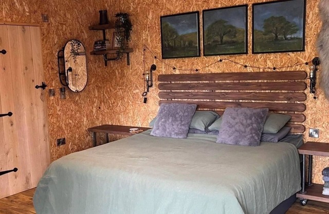 Cosy rural retreat. Perfect for couples. Dog-friendly.