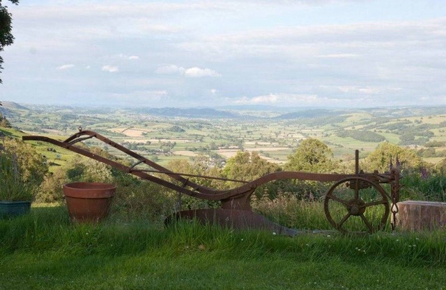 Cosy Self Catering Cottage that has everything you need with a spectacular view