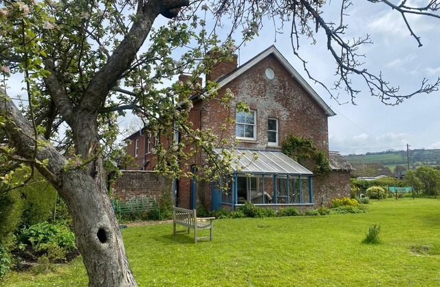 Cosy Stylish Dorset Cottage