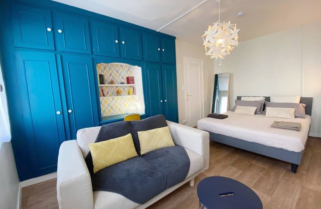 ★ Cosy T1 ☆ Close to shops and main roads ★