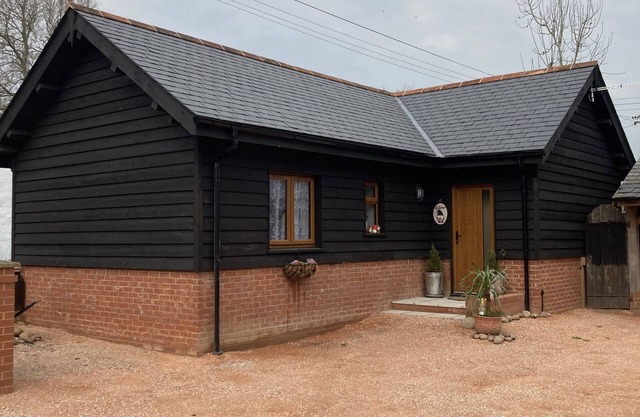 Cosy yet spacious cottage in heart of East Devon near Jurassic Coast