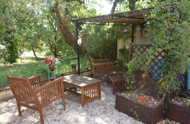 Cottage 4 people terrace swimming pool large garden