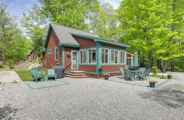 Cottage at Summer Village Resort Community, 20 miles from Boston!