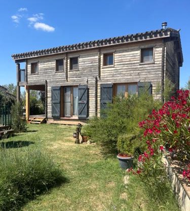 Cottage atypique avec piscine & accès au lac 6 personnes