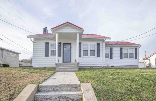 Cottage by the Lake - Kingston, TN