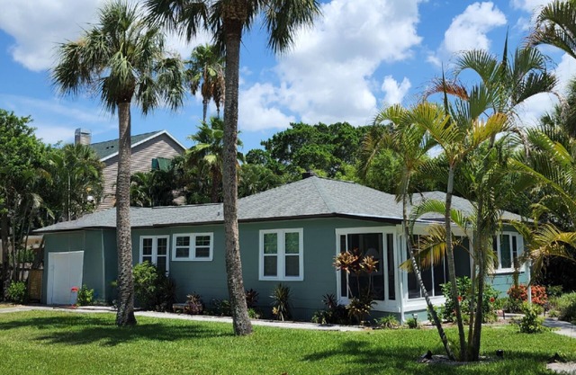 Cottage By The Beach