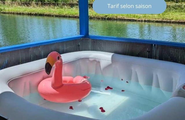 Cottage flottant jacuzzi privé en option gamme supérieure