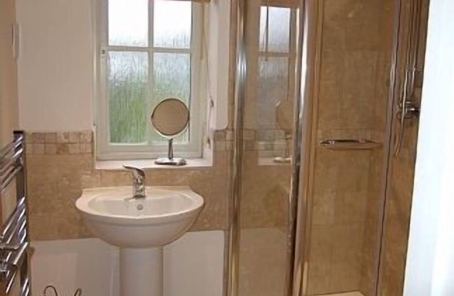 Cottage In Great Central Village Location. Country Walks Available.