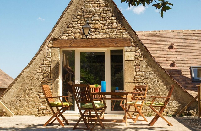 Cottage in Peyzac near River Vezere