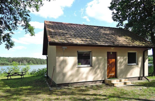 Cottage in Szczecin by Puszcza Bukowa Park