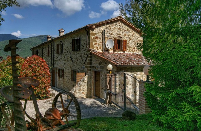 Cottage in Umbria with pool