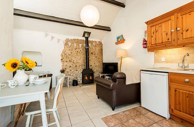 Cottage in West Dorset - Smugglers Barn
