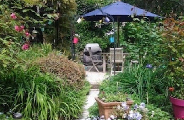 Cottage Jasmine- In A Garden Setting With Views Over The Rooftops Of Dinan