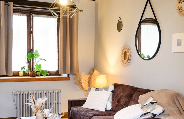 Cottage 'Le Rosier' with Shared Garden and Wifi
