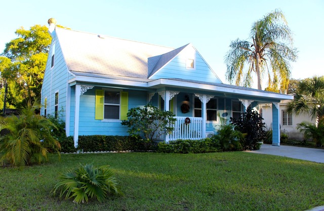 Cottage+MIL Studio close to Clearwater Beach/Honeymoon Island & everything else