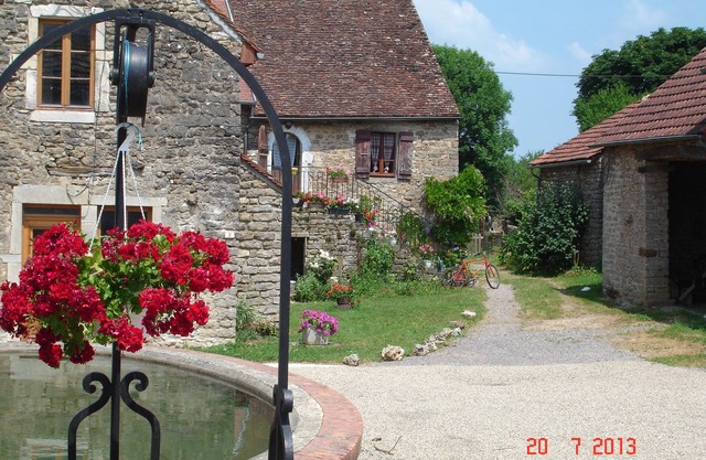 Cottage of 130 m2 located 20 'from Beaune on the 1st floor of an old house