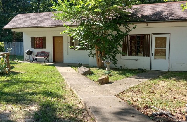Cottage on Petit Jean Mountain!