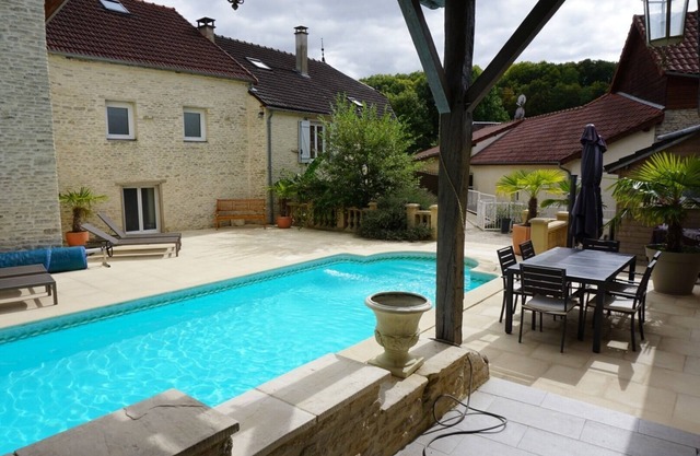 Cottage with pool and sauna