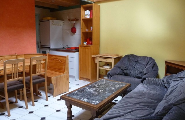 Cottages for 2 to 8 people by the river in a house with character.