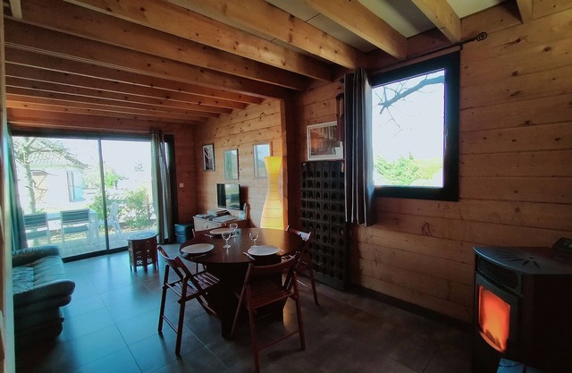 Cottages to Orient - Champagne Chalet