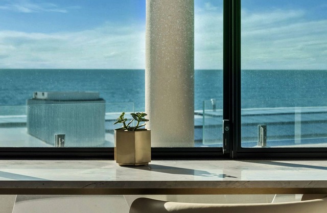 Cottesloe Neue Blue Apartment