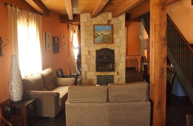 Country House 'Los Barruecos' with Mountain View, Shared Terrace and Wi-Fi