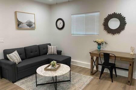 Country Charmer Single Story Cottage Pet Friendly