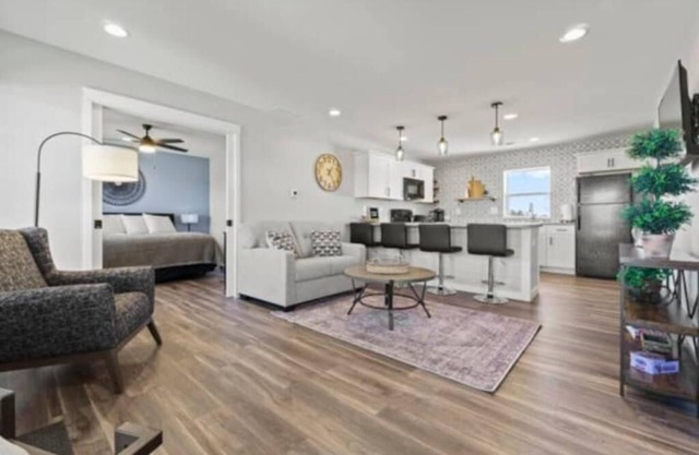 Country Club Cottages-1703