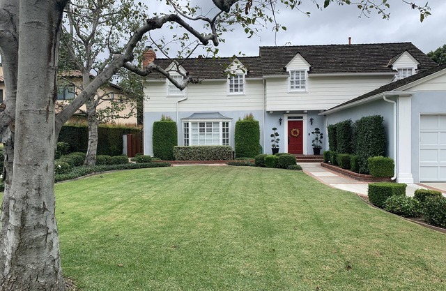 Country Club Home, near Long Beach Airport, LAX, beautiful Bixby Knolls, CA.