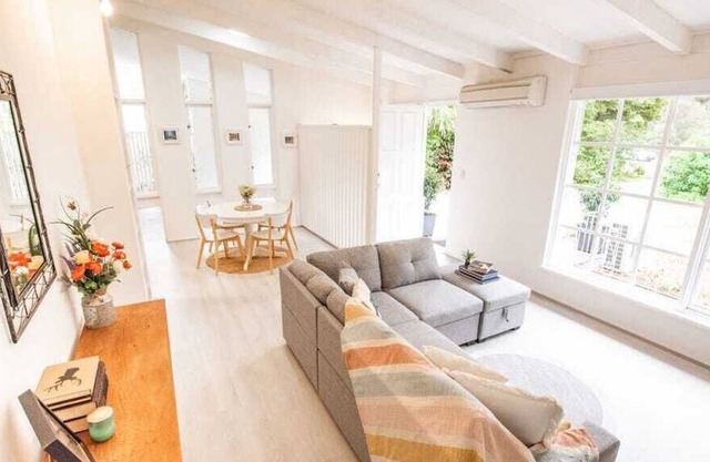 Country Cottage in Mundaring Town Centre, walk to shops, parks and restaurants