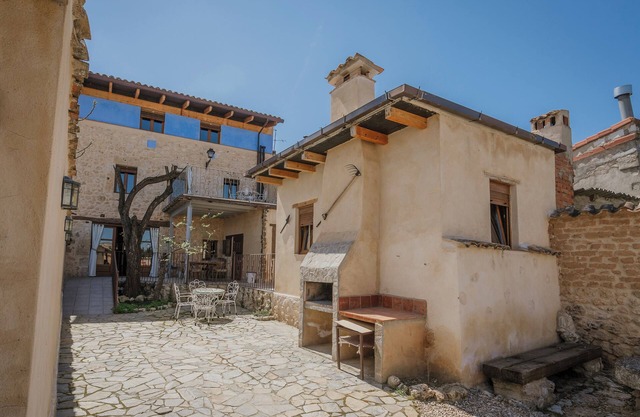Country House 'La Mambla De La Ribera' with Mountain View, Private Garden and Wi-Fi
