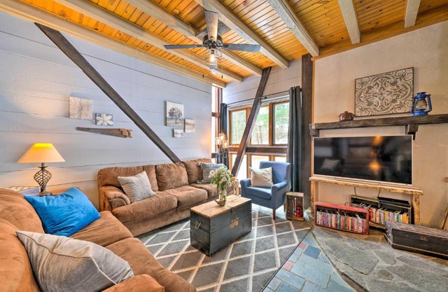 Country Escape with Fire Pit Near French Creek!