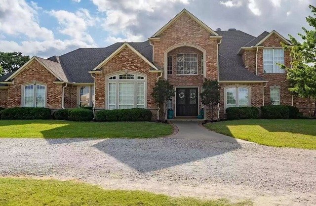 Country Getaway Ranch Home with Farm experience